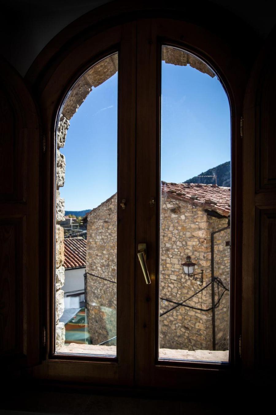 Hostal Antiguo Hospital Linares de Mora Buitenkant foto