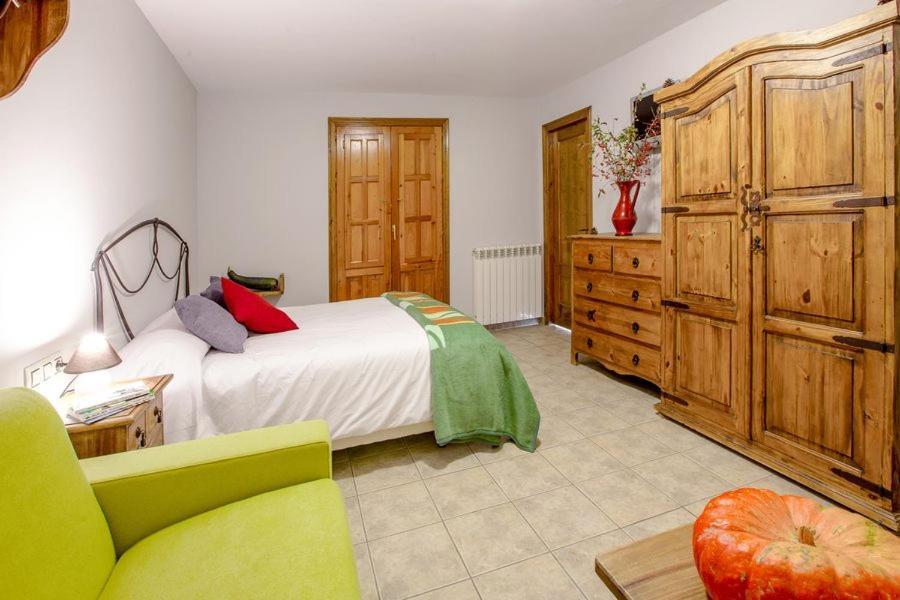 Hostal Antiguo Hospital Linares de Mora Buitenkant foto