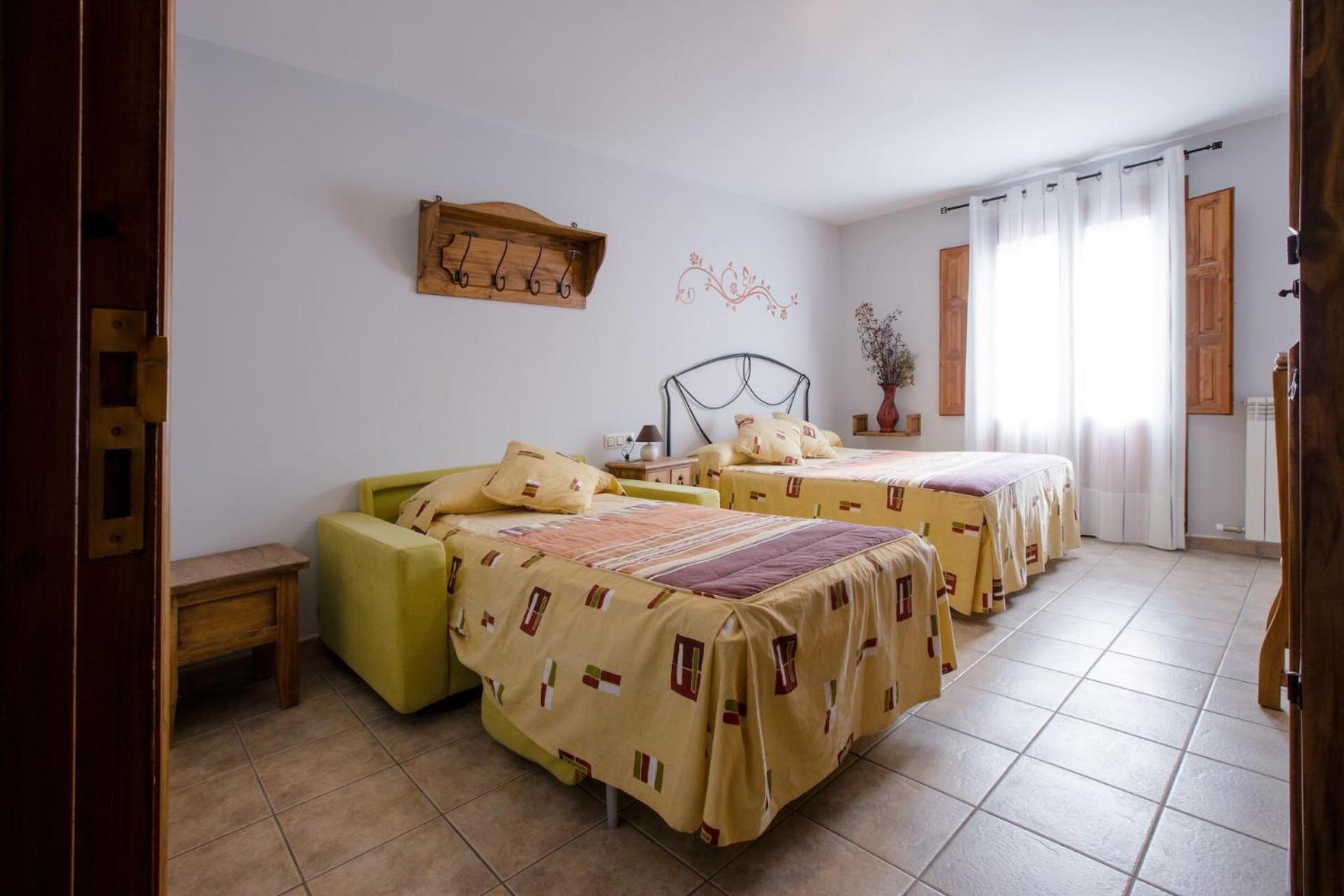 Hostal Antiguo Hospital Linares de Mora Buitenkant foto