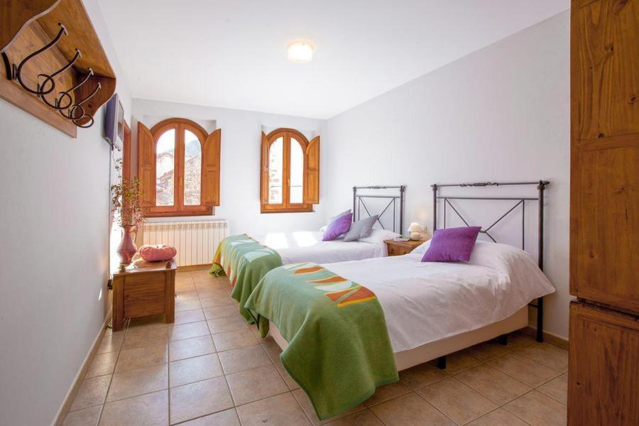 Hostal Antiguo Hospital Linares de Mora Buitenkant foto