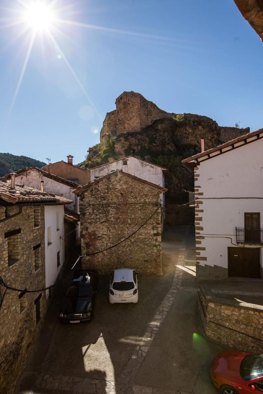 Hostal Antiguo Hospital Linares de Mora Buitenkant foto