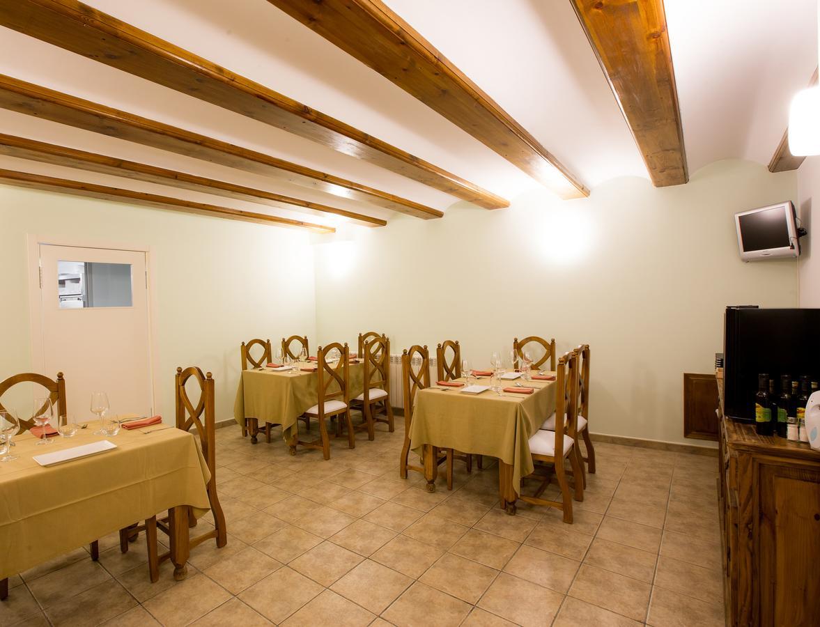 Hostal Antiguo Hospital Linares de Mora Buitenkant foto