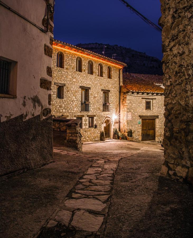 Hostal Antiguo Hospital Linares de Mora Buitenkant foto